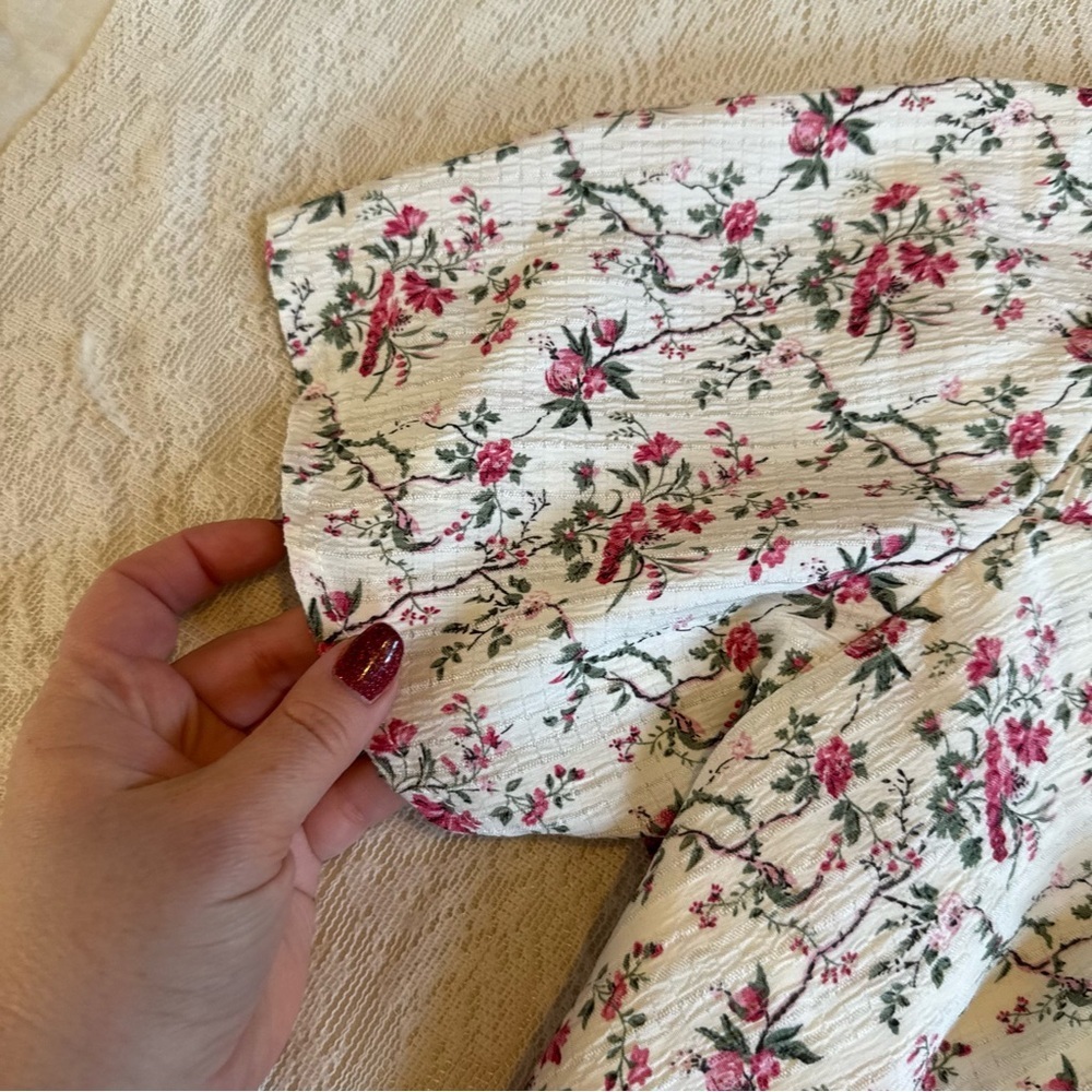 NWT Bloomchic knotted floral print flare sleeve blouse - Picture 5 of 11